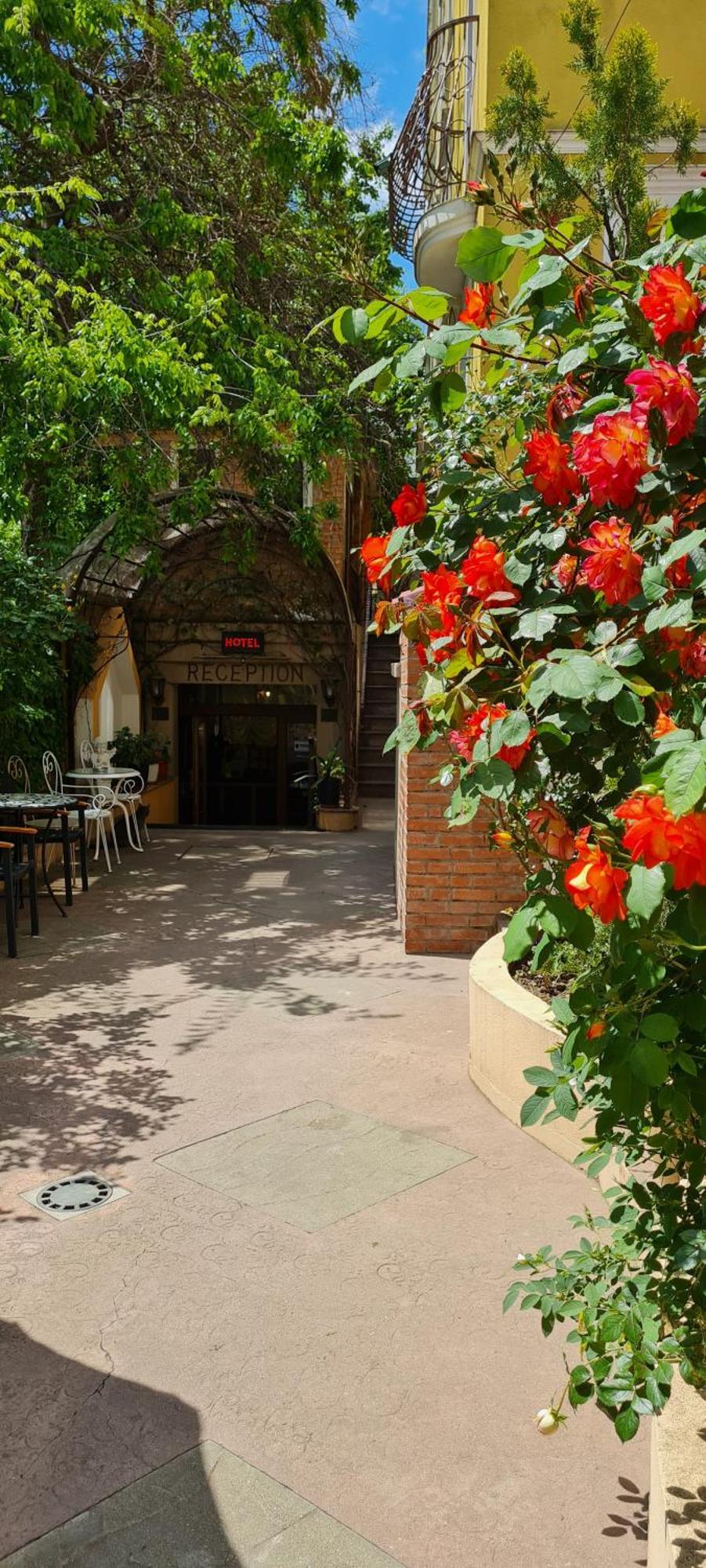 Hotel Casa Michelangelo Bukarest Exterior foto